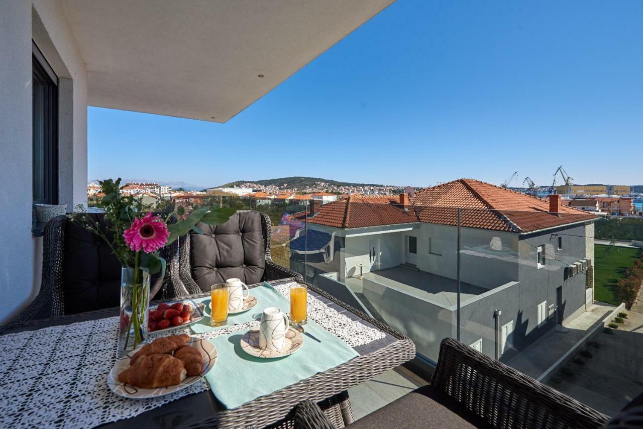 Golubica Trogir Exterior foto